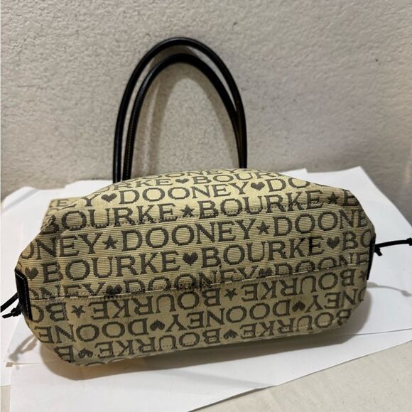 Dooney & Bourke signature Tulip Tassel tote - Picture 5 of 12